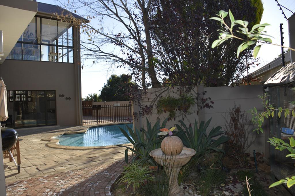 Two Bells Guest House Bloemfontein Habitación foto