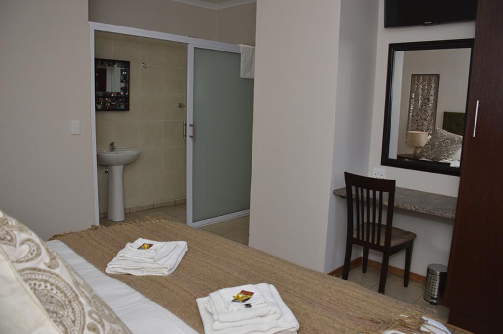 Two Bells Guest House Bloemfontein Habitación foto