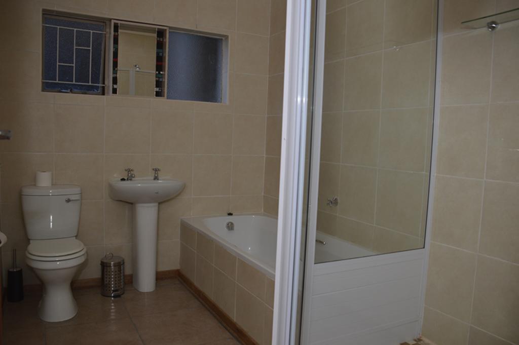 Two Bells Guest House Bloemfontein Habitación foto