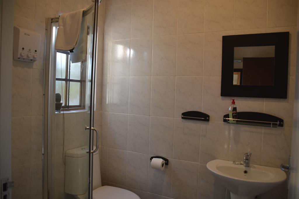 Two Bells Guest House Bloemfontein Habitación foto