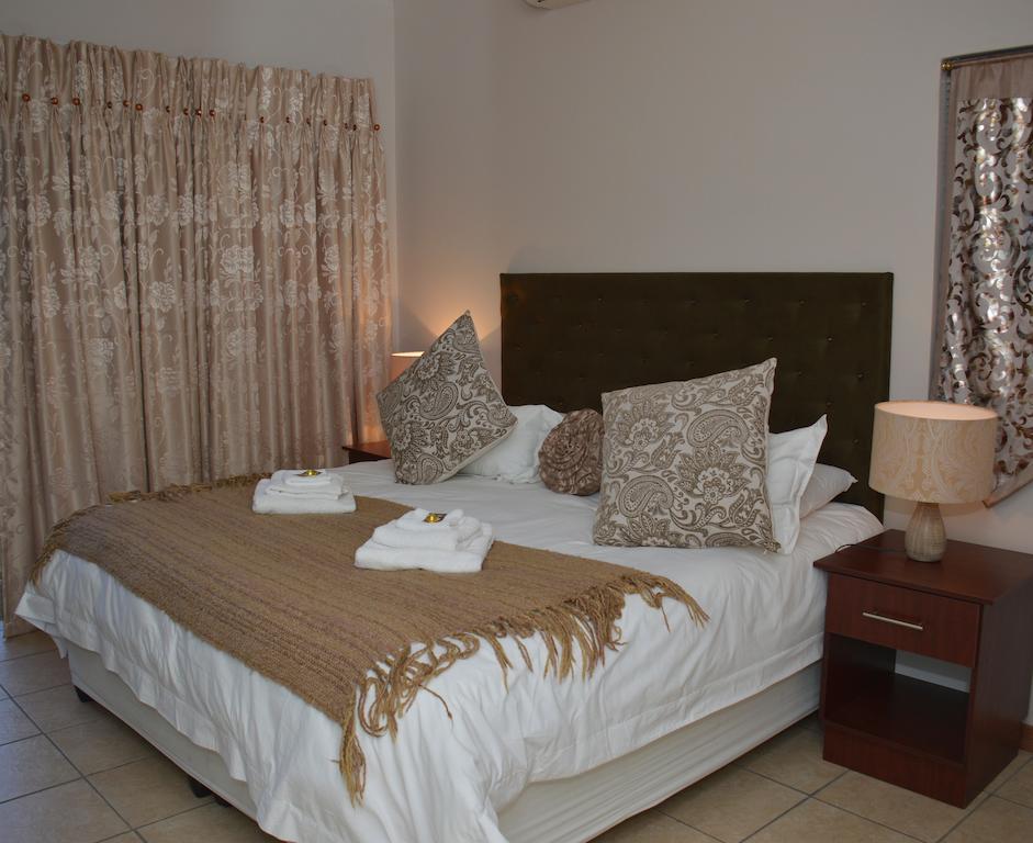 Two Bells Guest House Bloemfontein Habitación foto